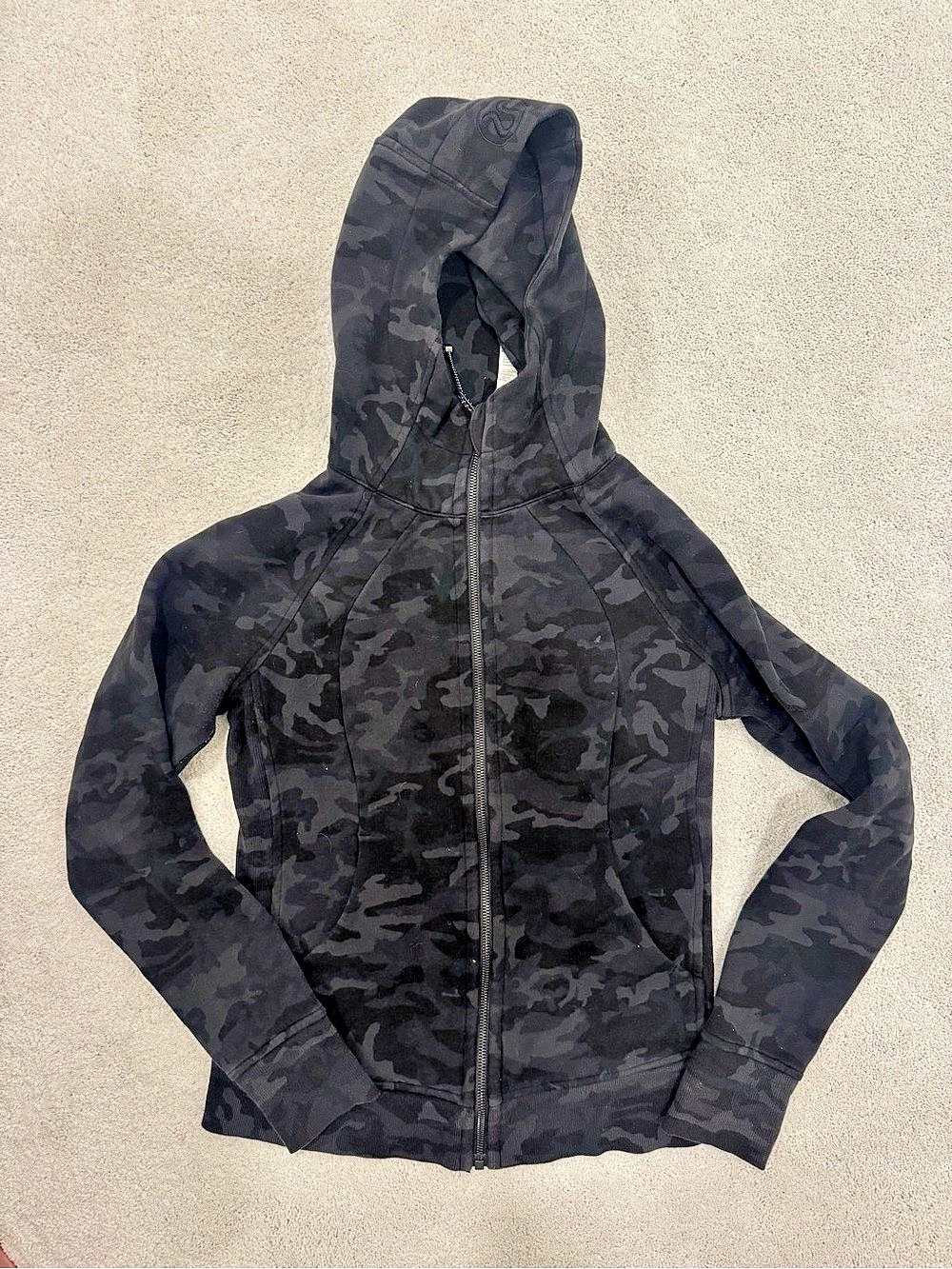 Lululemon Scuba Hoodie Camo Hooded Jacket Size 6